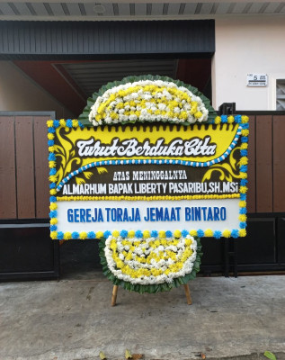 Papan Bunga Duka di Pulau Banyak Barat