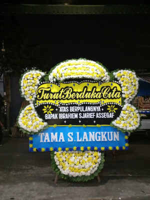 Papan Bunga Duka di Pulau Banyak Barat